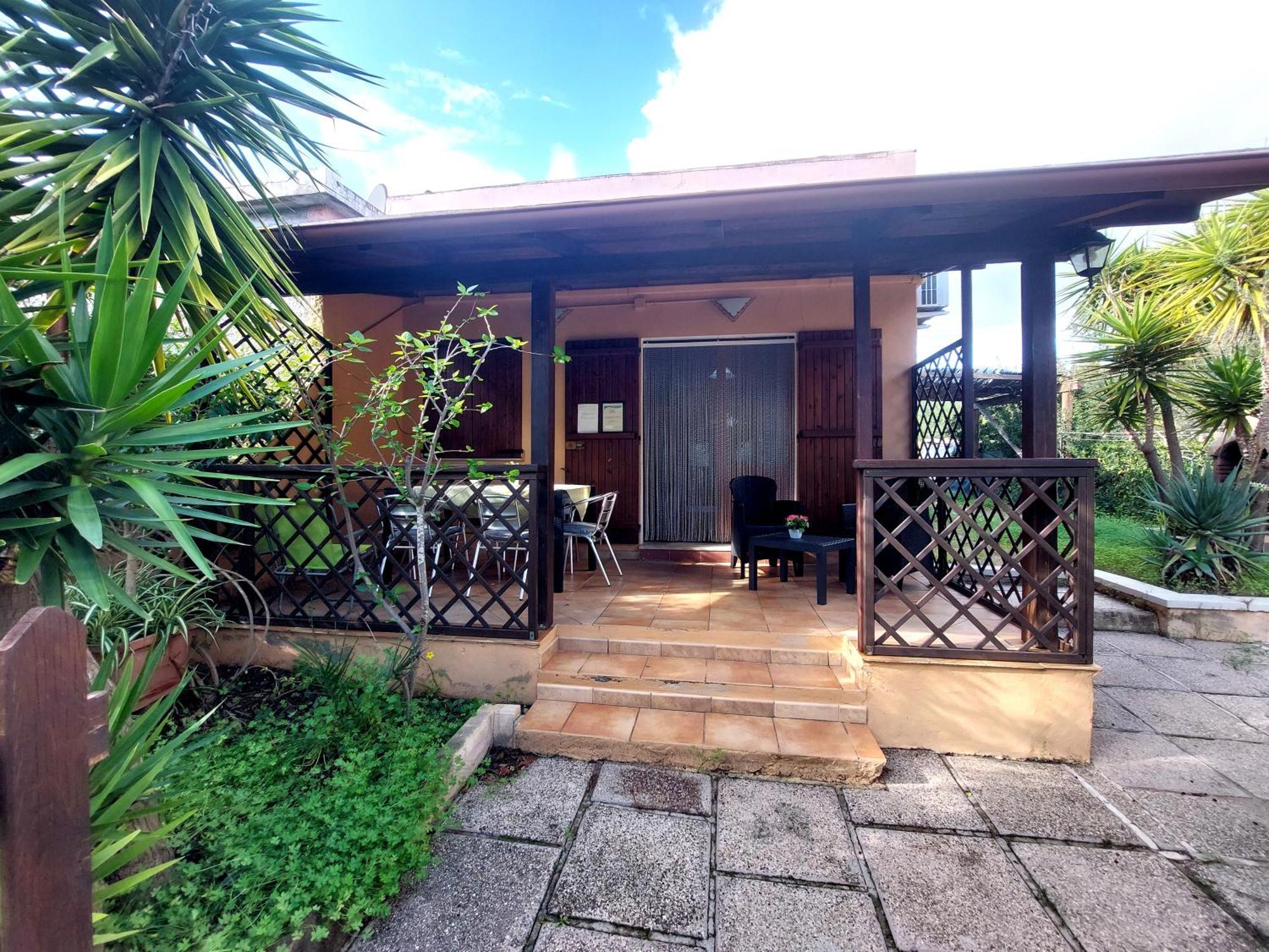Melisenda Villa แตร์เตนิอา ภายนอก รูปภาพ