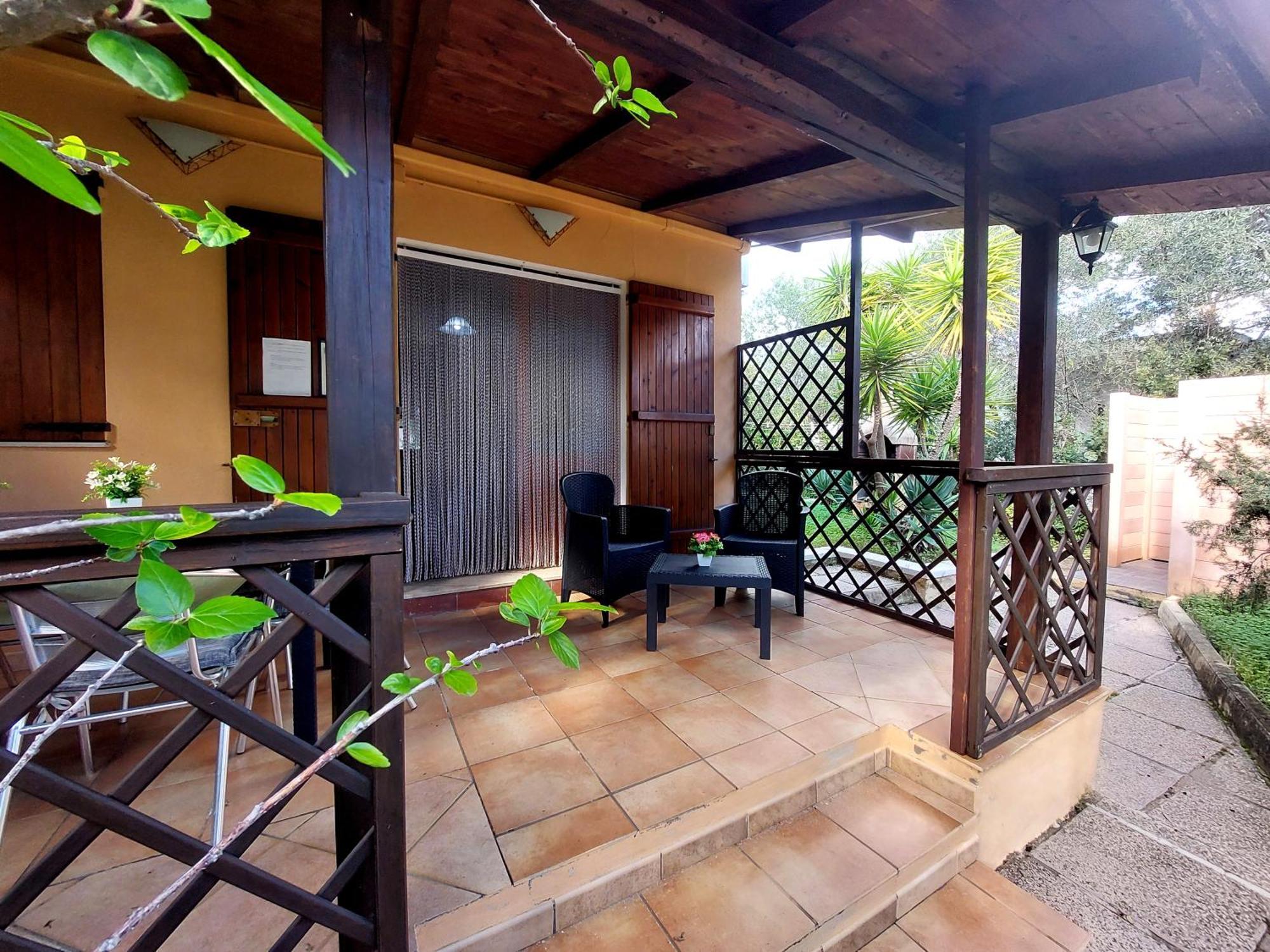 Melisenda Villa แตร์เตนิอา ภายนอก รูปภาพ