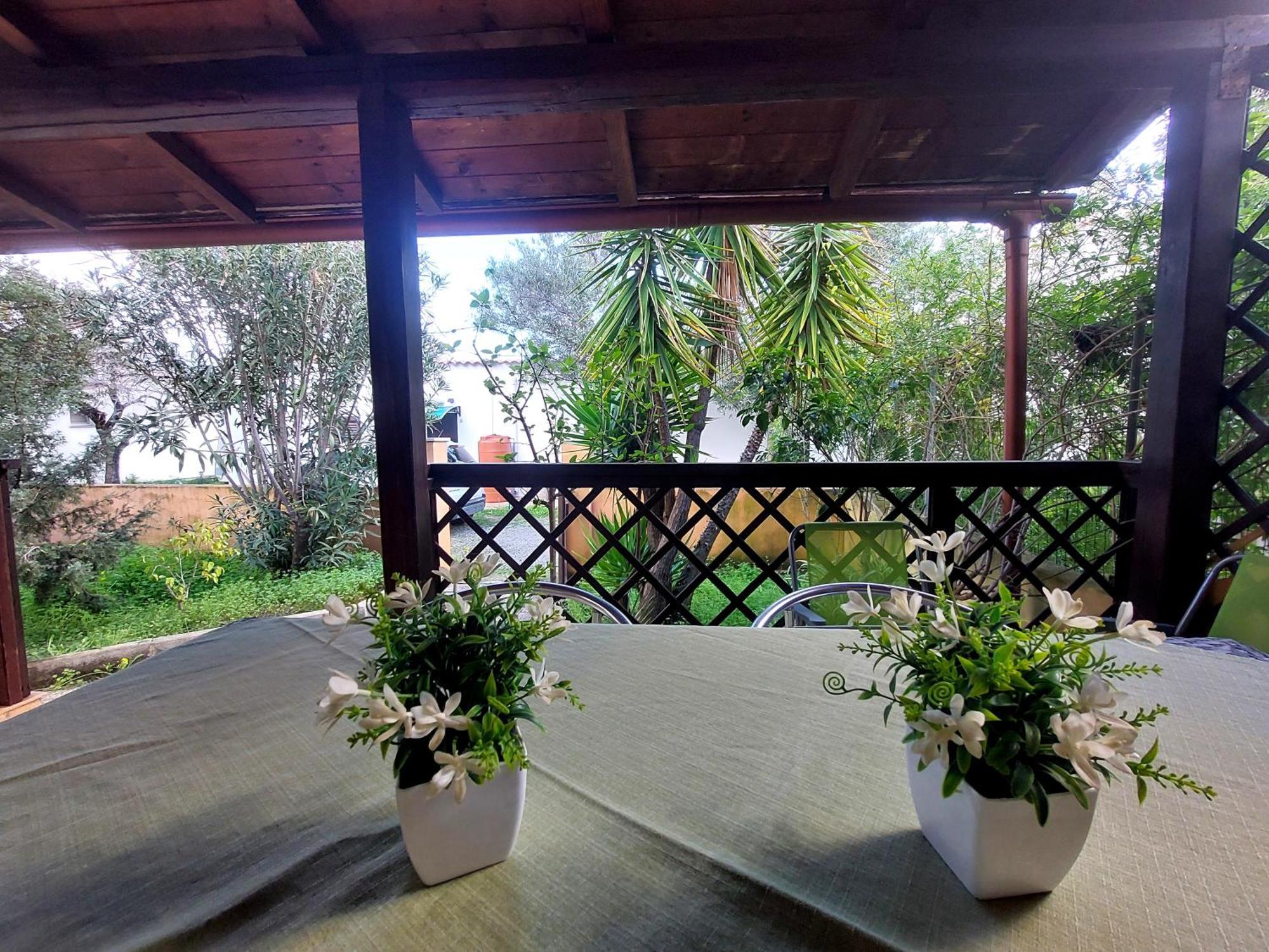 Melisenda Villa แตร์เตนิอา ภายนอก รูปภาพ