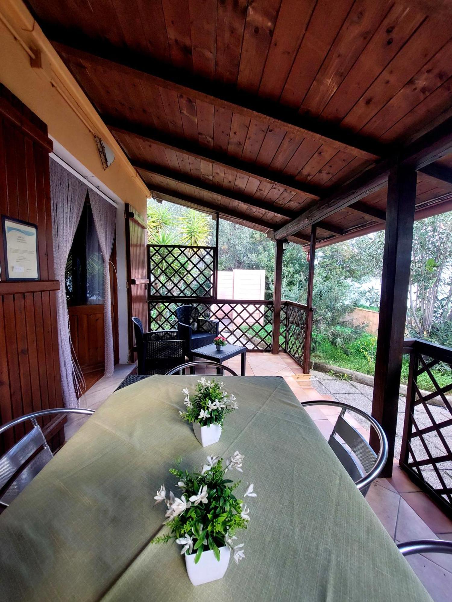 Melisenda Villa แตร์เตนิอา ภายนอก รูปภาพ